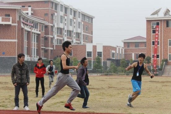 学院运动会